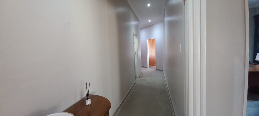 3 Bedroom Property for Sale in Roosheuwel North West